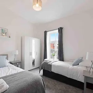 Apartment Town Center In Bishops Stortford, Birchanger