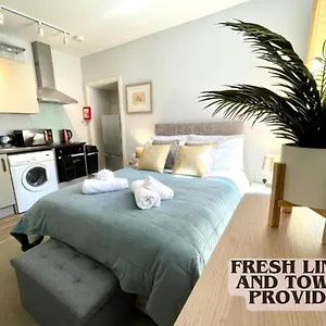 Apartment Cute And Cosy Studio In A Fantastic Location! Bishops Stortford, Bishop's Stortford